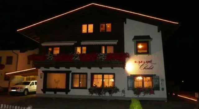 Golf & Ski Chalet, Rezerwuj Chalet Hotele w Salzburg z parkingiem, Parking