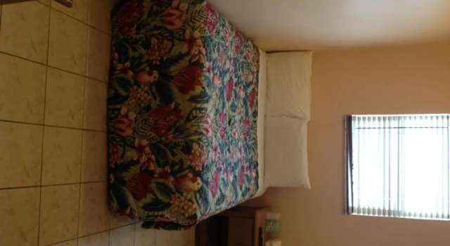 Номер Standard Collins Avenue Hostel