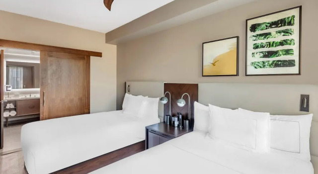 Четырёхместный номер Standard c 1 комнатой с балконом Hilton Grand Vacations Club Maui Bay Villas