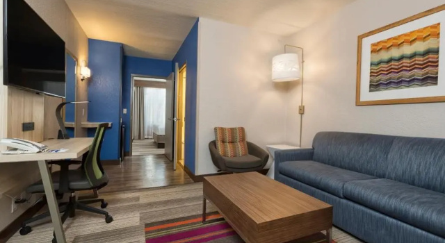 Люкс c 1 комнатой Holiday Inn Express & Suites S Lake Buena Vista by IHG