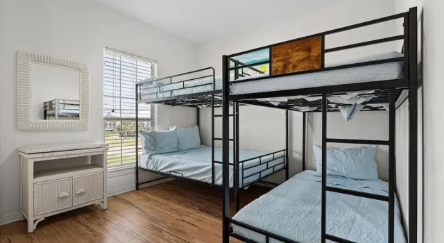 Коттедж Sea View Cottage - 110 Ponce De Leon 3 Bedroom Home by RedAwning