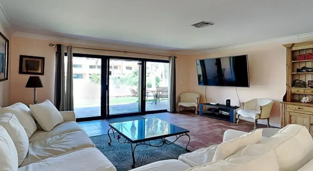 Номер Standard с балконом и с видом на бассейн Aegean by Southern Vacation Rentals