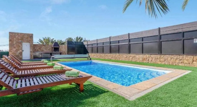Вилла Villa cobas con piscina y privada