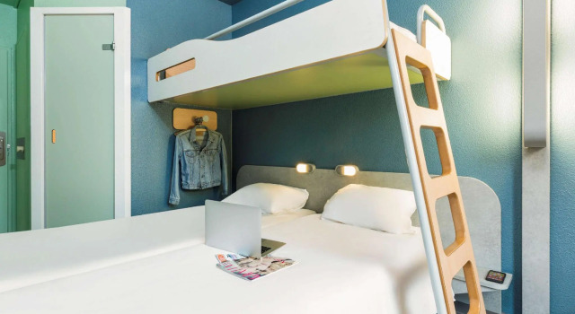 Трёхместный номер Standard ibis budget Paris Porte De Montmartre
