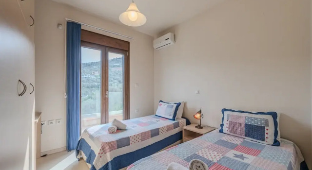 Вилла с 3 комнатами с балконом и с видом на море Villa Paris