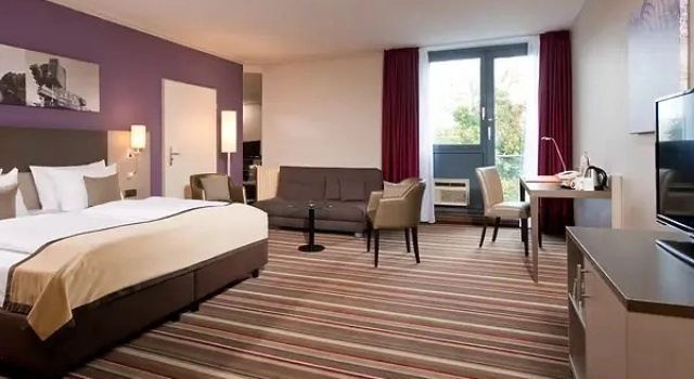 Полулюкс Leonardo Hotel Hannover Airport