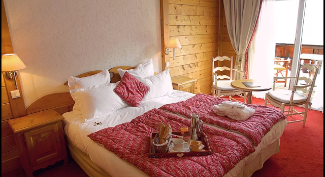 Двухместный номер Superior с балконом Chalet-Hôtel La Marmotte, La Tapiaz & SPA, The Originals Relais