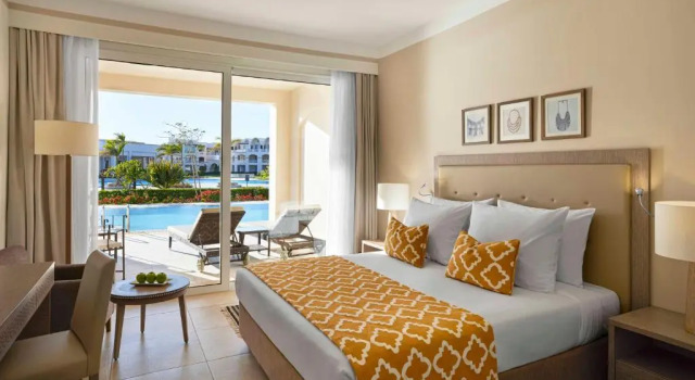 Двухместный номер Swim Up Superior Steigenberger Resort Alaya - Adults Friendly 16 Years Plus