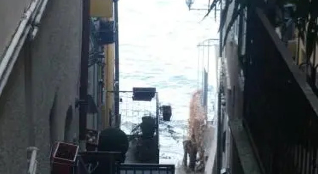 Casa di Mezzo "Historic centre of VARENNA" Lake Como, Забронировать Отель Варенна Озеро Комо, рядом с Вилла Монастеро