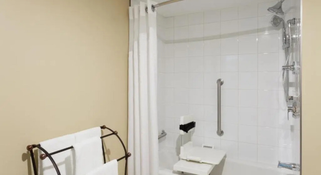 Двухместный номер Deluxe Holiday Inn Express & Suites Fredericton by IHG