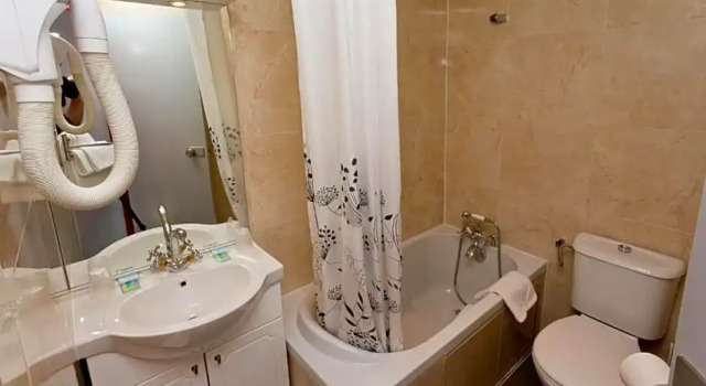 Номер Standard Hipotel Belgrand Edith Piaf