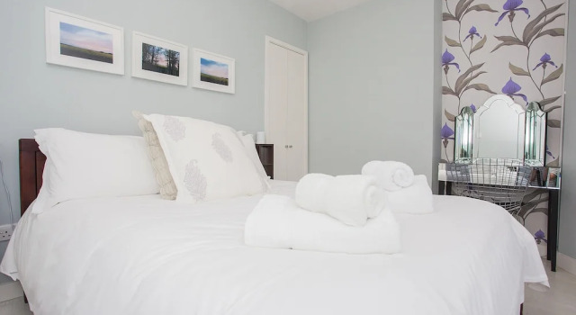 2 Bedroom Flat Near Portobello With Garden