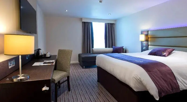 Двухместный номер Standard Premier Inn Manchester Salford Media City Hotel