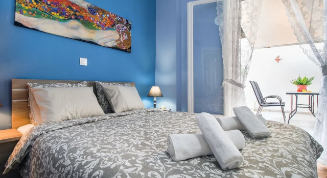 Elegant and renovated flat in Dafni