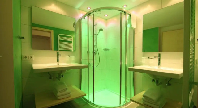 Апартаменты с 2 комнатами Die Dorfvilla - Includes Tauern Spa Kaprun Wellness Access 13 km away