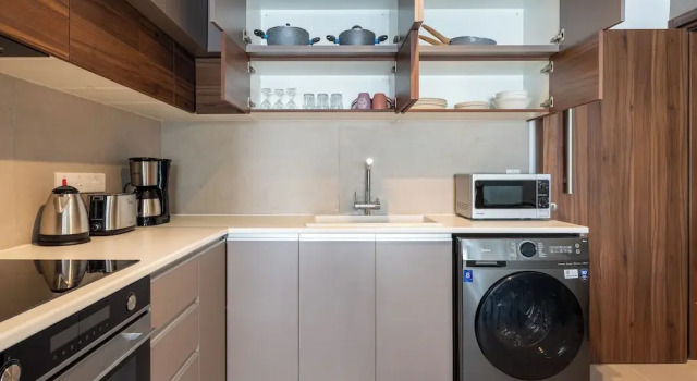 Апартаменты Comfort с 2 комнатами с балконом и с видом на город Thálassa 2-BR Apt. & Balcony in Larnaca