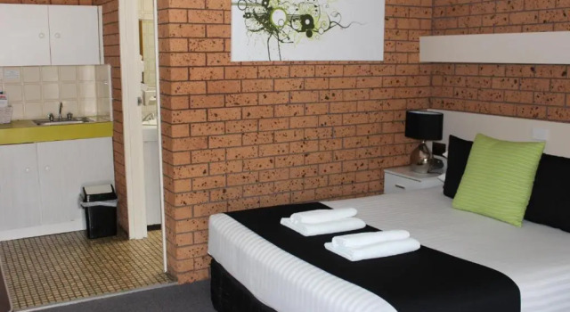 Люкс Deluxe Golden Harvest Motor Inn Moree