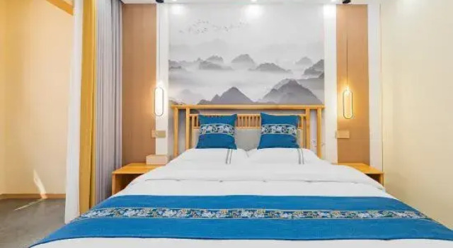 Люкс Deluxe Mount Emei Jiuyue Homestay (Emeishan Scenic Area Zero Kilometer Branch)