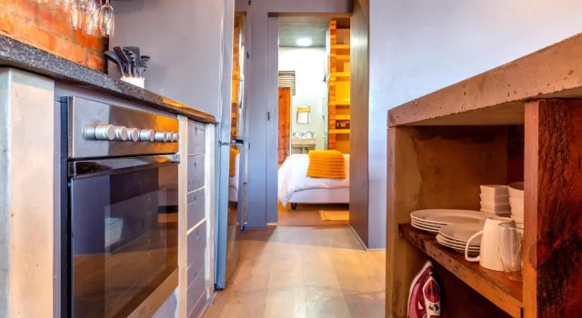 10 Oyster Walk
