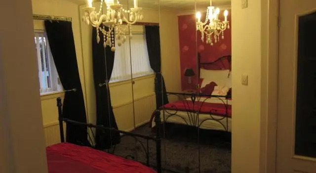 Three Bridges Bed & Breakfast, Buchen Sie Hotel Dunfermline Fife