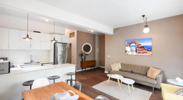 Апартаменты Sunny 3BR in Prague 8 by HolyGuest
