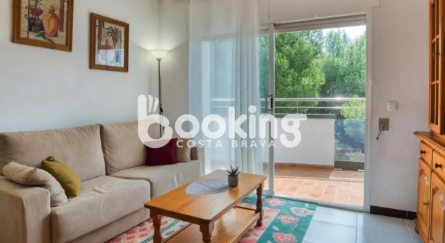 Vilar d'Aro Apartament per 4 persones a tocar del carril bici i molt prop de la platja de Sant Pol, en urbanització tranquil la