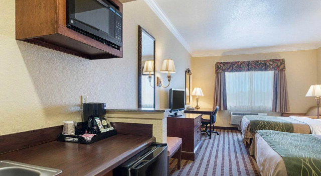 Четырёхместный номер Standard Comfort Inn Early Brownwood