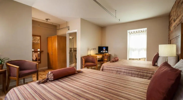 Superior Neljän hengen huone Hotel Quartier des Spectacles