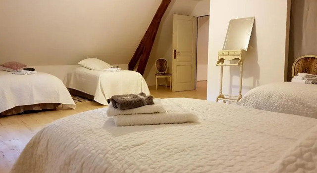 Nid dans la forêt, Rezervați Hotel Saint-Jean-aux-Bois 
