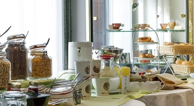 Royal Hotel, Забронировать Отель Пфорцхайм Landkreis Karlsruhe, рядом с Дворец культуры Остерфельд