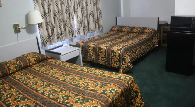 Четырёхместный номер Standard Thunderchief Inn