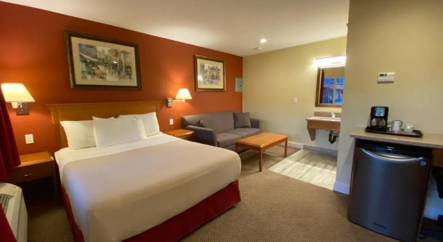 Двухместный номер Deluxe Sahara Courtyard Inn & Suites Osoyoos