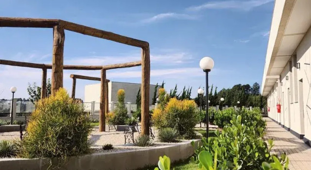 Bristol Villaggio Rosa Aruja, Забронировать Отель Аружа штат Сан-Паулу