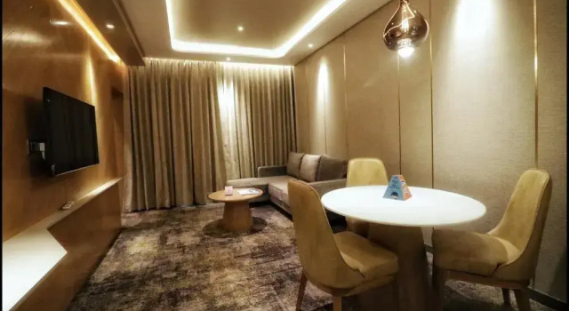 Люкс Premium Sayaji Pune