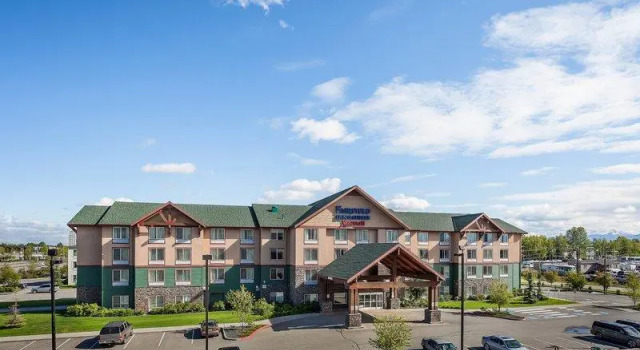 Кровать в общем номере Fairfield Inn & Suites by Marriott Anchorage Midtown