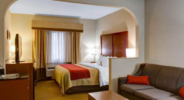 Полулюкс Comfort Inn & Suites Covington - Mandeville