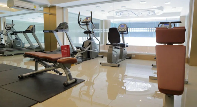 ZEN Rooms Pantip, Забронировать Отель Патумван Бангкок, рядом с Royal Thai Police Headquarters