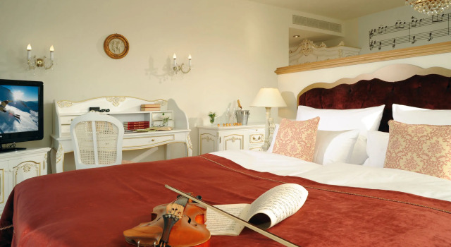 Hotel Fire & Ice