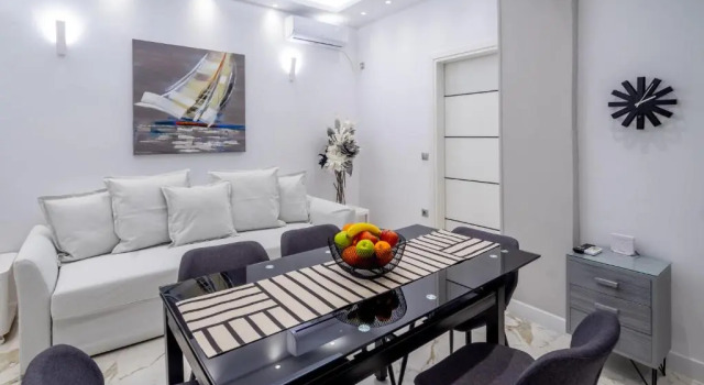 Апартаменты с 3 комнатами Apartment in Glyfada Center
