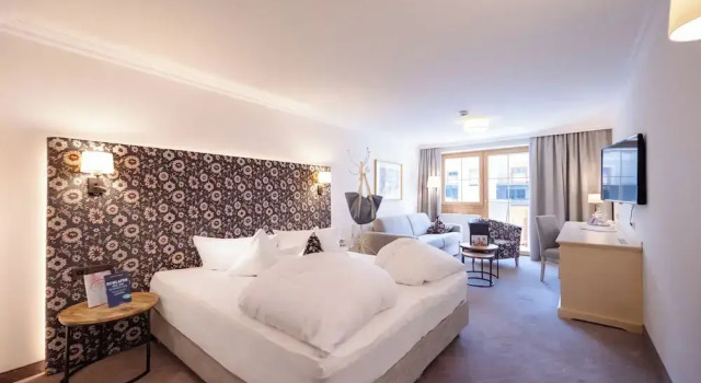 Двухместный номер Standard с балконом Hotel Salzburger Hof Zauchensee