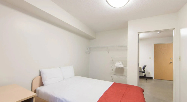 MacEwan University Residence, Book Hotel Northwest Edmonton Edmonton, nær Telus Field