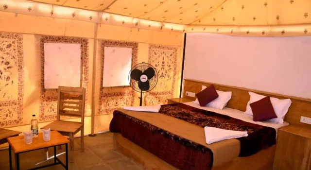Thar resort, Забронировать Курортный отель Отели штата Раджастхана с парковкой, Парковка