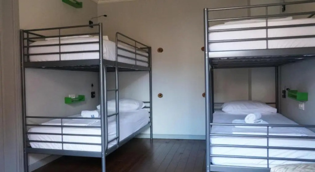 Номер Classic Tilas - Rooms in 19th Century Wooden Townhouse,Kadikoy