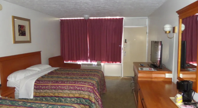 Colonial Inn, Забронировать Отель Юрика-Спрингс Northwest Arkansas