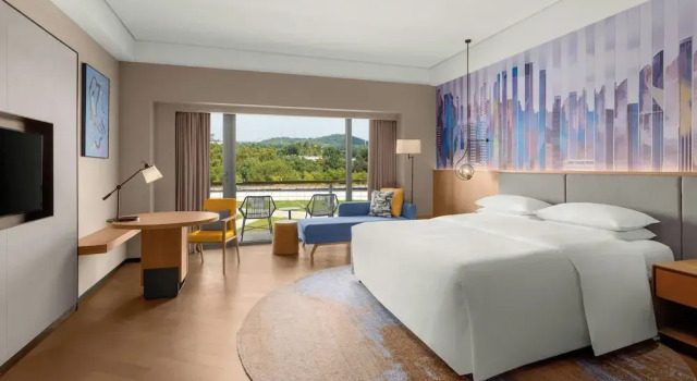 Двухместный номер Deluxe с балконом Le Méridien Shanghai Sheshan