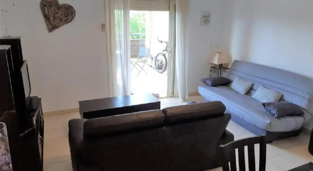 Superbe appartement avec parking privé, proche commerces et mer, Varaa Huoneisto  