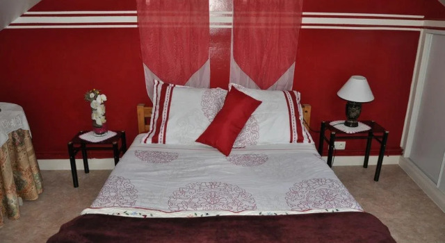Chez Paulo et Maria, Rezerwuj Hotel Meru Oise