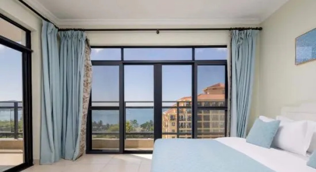 Люкс с 3 комнатами с видом на море Sanya Yunju Seaview Apartment