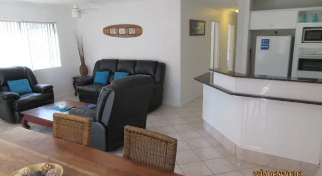 Семейные апартаменты с 3 комнатами Pacific Place Apartments