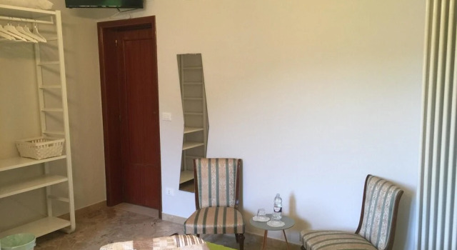 House With 3 Bedrooms in Linguaglossa, With Wonderful Mountain View, E, Book Hotel Hotels in Sicily with Parking, Parking
